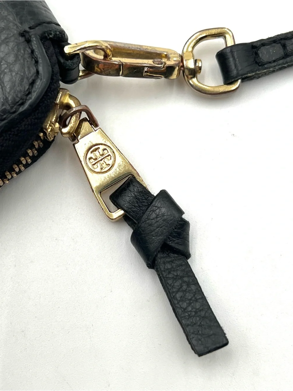 Tory Burch Thea Black Pebbled Leather Zip Around Wristlet Wallet Logo Clutch